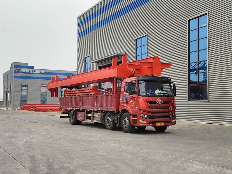 2臺(tái)電動(dòng)葫蘆門式起重機(jī) MHxh10t—13m 發(fā)往河南焦作交付客戶使用。
